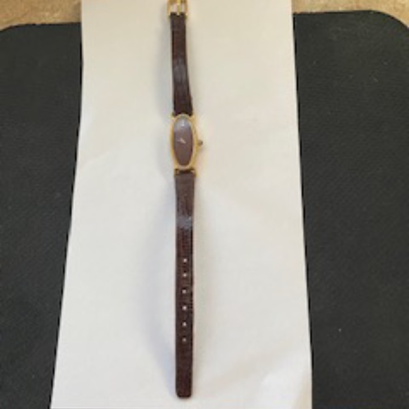 VINTAGE ANNE KLEIN WATCH with new GENUINE LIZARD STRAP - Picture 3 of 7